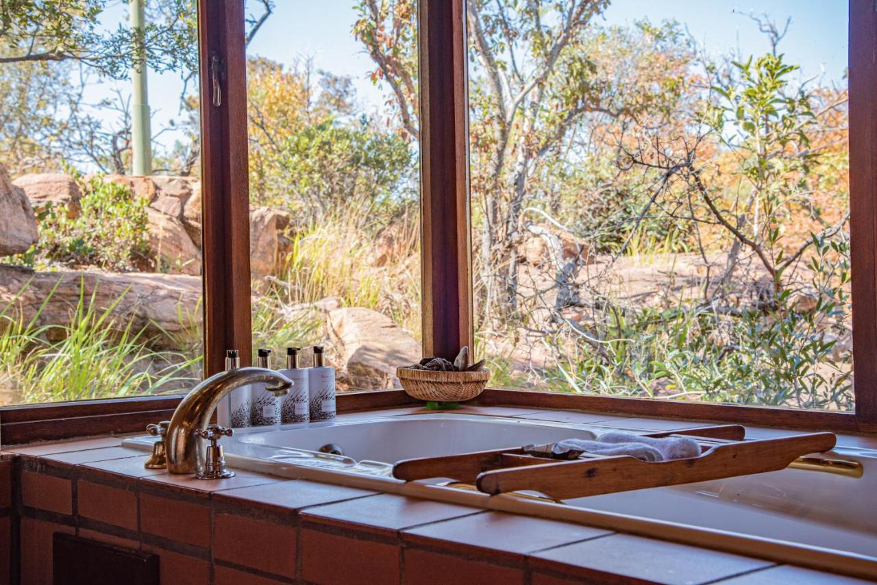 Nungubane Game Lodge Reserva de Welgevonden Exterior foto